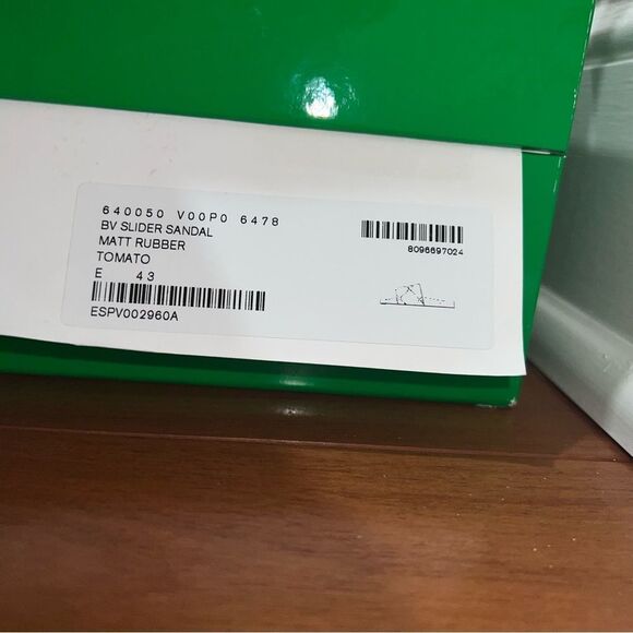 Bottega Veneta Men's Red/Orange Quilted Rubber Slide Sandals - Picture 8 of 16